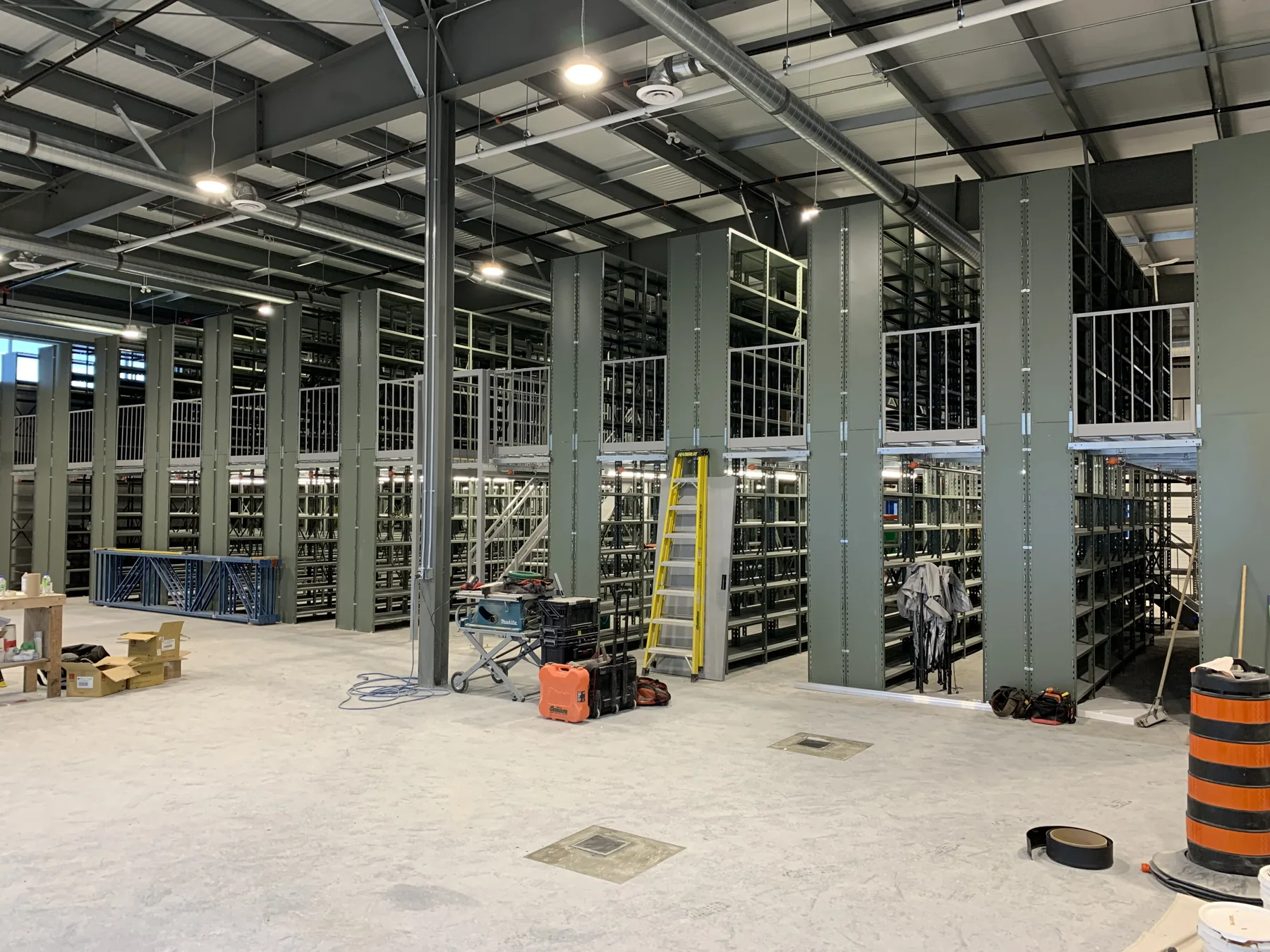 Two-tier System 200 shelving with elevated picking access